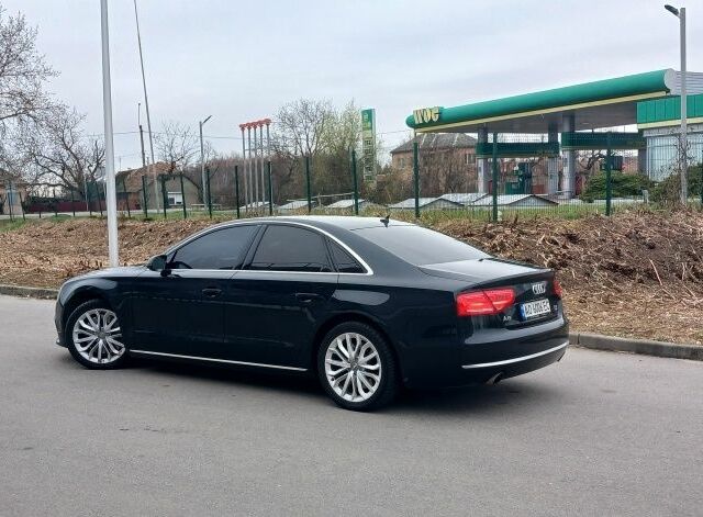 Черный Ауди А8, объемом двигателя 4.2 л и пробегом 190 тыс. км за 18500 $, фото 5 на Automoto.ua