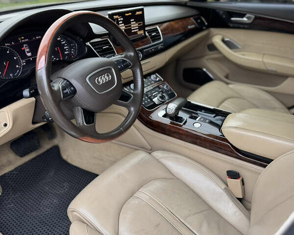 Черный Ауди А8, объемом двигателя 4.13 л и пробегом 328 тыс. км за 17500 $, фото 9 на Automoto.ua
