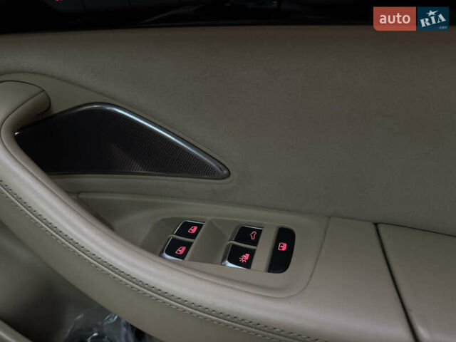 Чорний Ауді A8, об'ємом двигуна 4.2 л та пробігом 330 тис. км за 19950 $, фото 59 на Automoto.ua