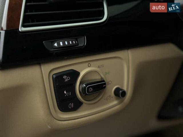 Чорний Ауді A8, об'ємом двигуна 4.2 л та пробігом 330 тис. км за 19950 $, фото 41 на Automoto.ua