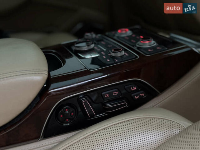 Чорний Ауді A8, об'ємом двигуна 4.2 л та пробігом 330 тис. км за 19950 $, фото 31 на Automoto.ua