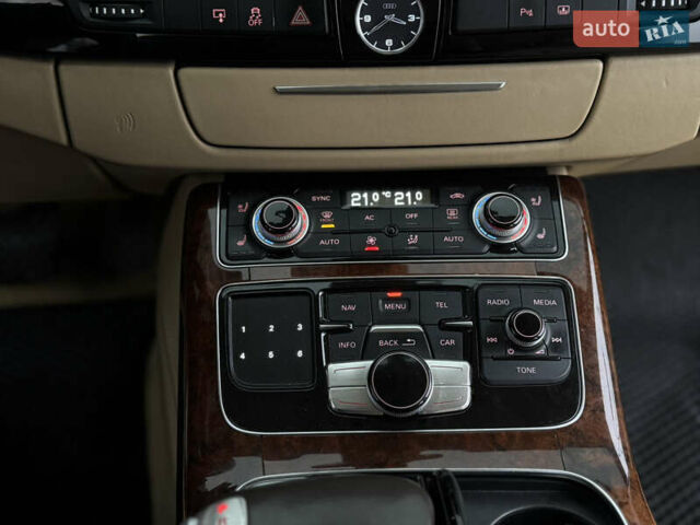 Черный Ауди А8, объемом двигателя 4.2 л и пробегом 331 тыс. км за 19999 $, фото 32 на Automoto.ua