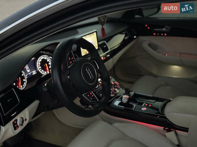 Чорний Ауді A8, об'ємом двигуна 4.2 л та пробігом 212 тис. км за 15999 $, фото 11 на Automoto.ua