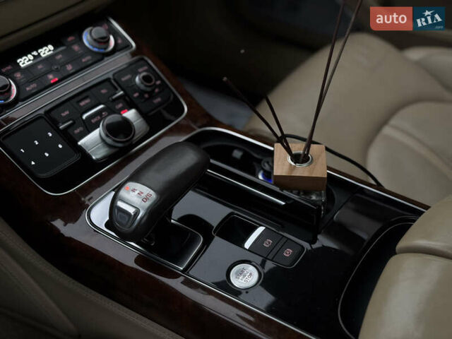 Чорний Ауді A8, об'ємом двигуна 4.2 л та пробігом 330 тис. км за 19950 $, фото 49 на Automoto.ua