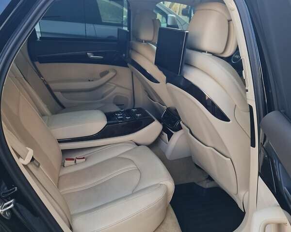 Черный Ауди А8, объемом двигателя 4.2 л и пробегом 210 тыс. км за 13200 $, фото 13 на Automoto.ua