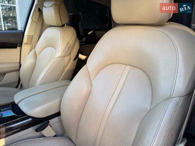 Чорний Ауді A8, об'ємом двигуна 4.2 л та пробігом 315 тис. км за 16500 $, фото 26 на Automoto.ua