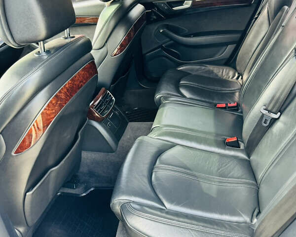 Черный Ауди А8, объемом двигателя 4.2 л и пробегом 267 тыс. км за 23500 $, фото 24 на Automoto.ua