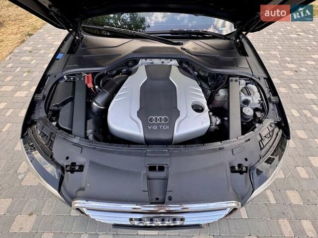 Черный Ауди А8, объемом двигателя 2.97 л и пробегом 243 тыс. км за 16999 $, фото 9 на Automoto.ua