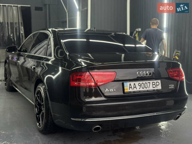 Чорний Ауді A8, об'ємом двигуна 4.2 л та пробігом 330 тис. км за 19950 $, фото 64 на Automoto.ua
