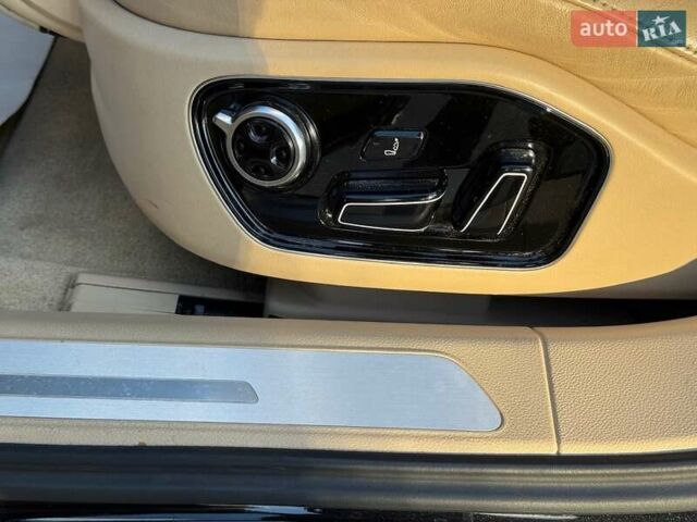 Чорний Ауді A8, об'ємом двигуна 4.2 л та пробігом 315 тис. км за 16500 $, фото 27 на Automoto.ua