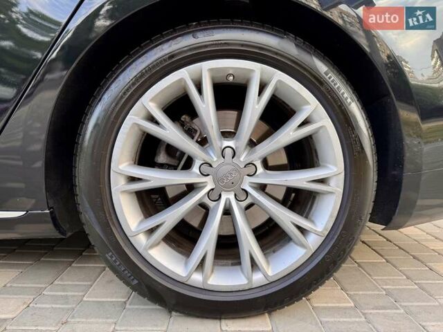 Черный Ауди А8, объемом двигателя 2.97 л и пробегом 243 тыс. км за 16900 $, фото 9 на Automoto.ua