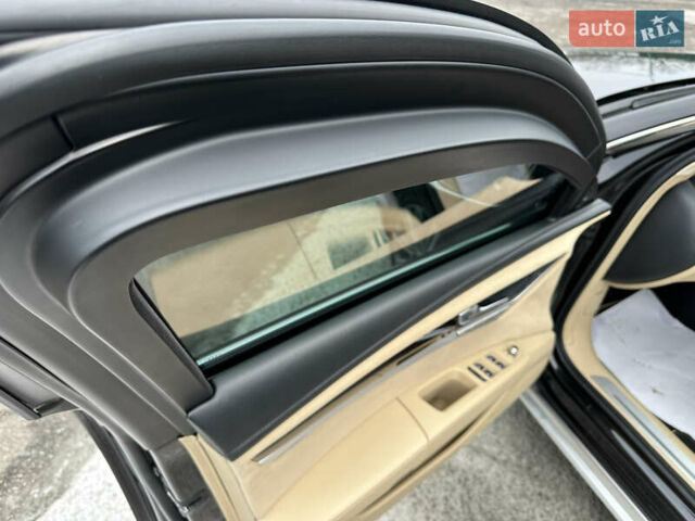 Чорний Ауді A8, об'ємом двигуна 6.3 л та пробігом 220 тис. км за 69000 $, фото 7 на Automoto.ua