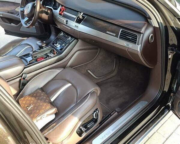 Черный Ауди А8, объемом двигателя 6.3 л и пробегом 265 тыс. км за 17700 $, фото 12 на Automoto.ua