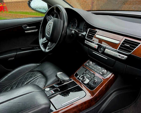 Чорний Ауді A8, об'ємом двигуна 3 л та пробігом 260 тис. км за 15000 $, фото 2 на Automoto.ua