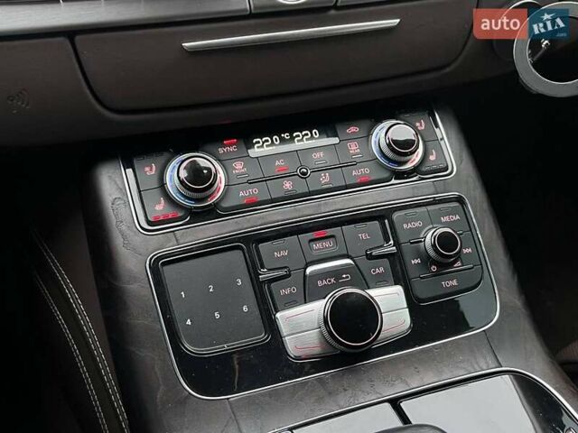 Чорний Ауді A8, об'ємом двигуна 4.16 л та пробігом 246 тис. км за 17990 $, фото 32 на Automoto.ua