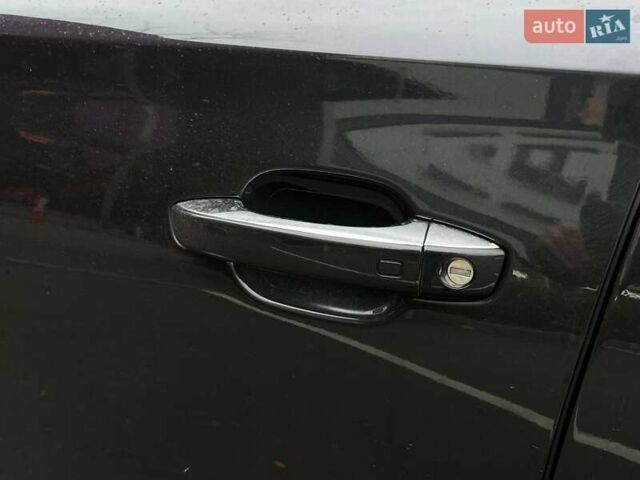 Чорний Ауді A8, об'ємом двигуна 4.16 л та пробігом 246 тис. км за 17990 $, фото 9 на Automoto.ua