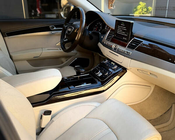 Черный Ауди А8, объемом двигателя 6.3 л и пробегом 358 тыс. км за 14800 $, фото 21 на Automoto.ua