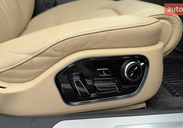 Чорний Ауді A8, об'ємом двигуна 4.16 л та пробігом 252 тис. км за 20000 $, фото 32 на Automoto.ua