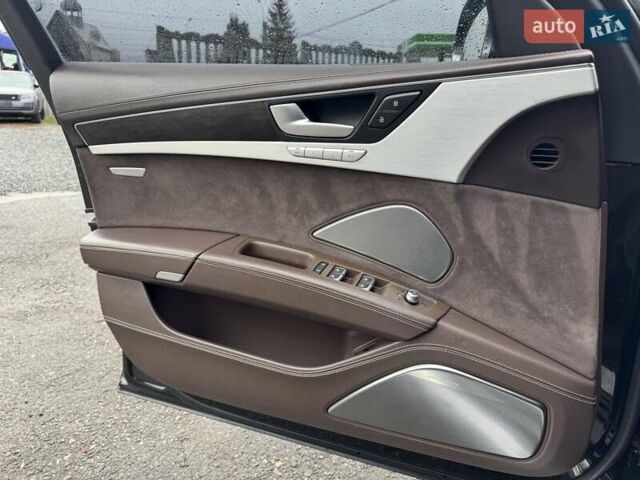 Черный Ауди А8, объемом двигателя 6.3 л и пробегом 270 тыс. км за 15900 $, фото 66 на Automoto.ua