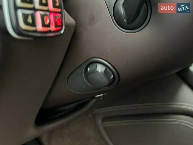 Чорний Ауді A8, об'ємом двигуна 4.16 л та пробігом 246 тис. км за 17990 $, фото 21 на Automoto.ua