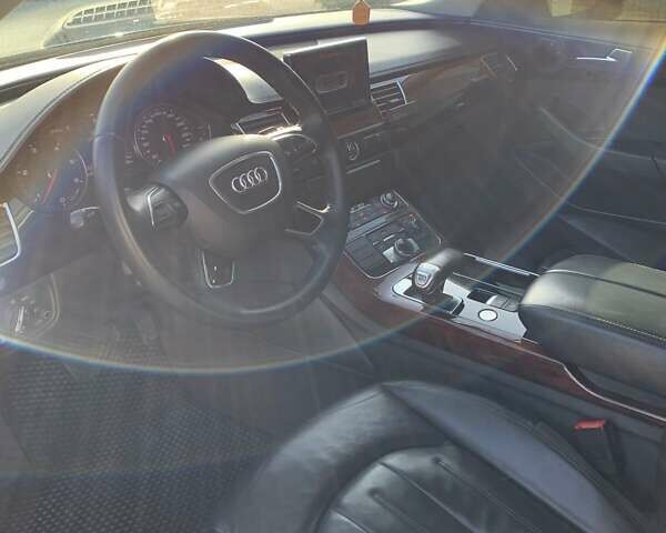 Чорний Ауді A8, об'ємом двигуна 6.3 л та пробігом 270 тис. км за 17800 $, фото 12 на Automoto.ua