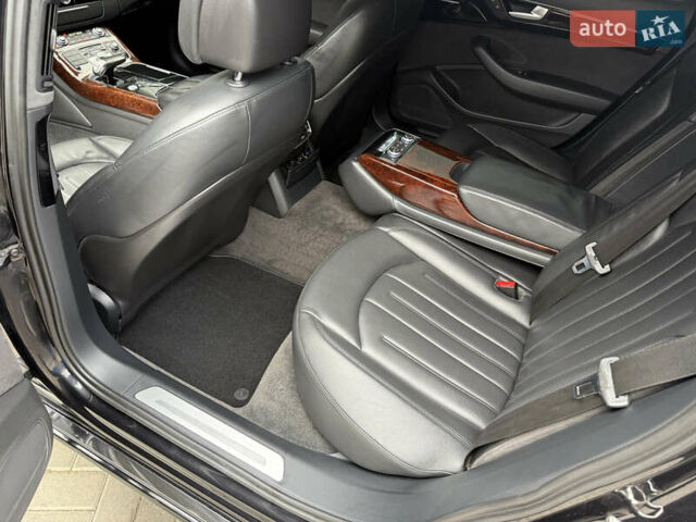 Чорний Ауді A8, об'ємом двигуна 3 л та пробігом 204 тис. км за 17500 $, фото 18 на Automoto.ua