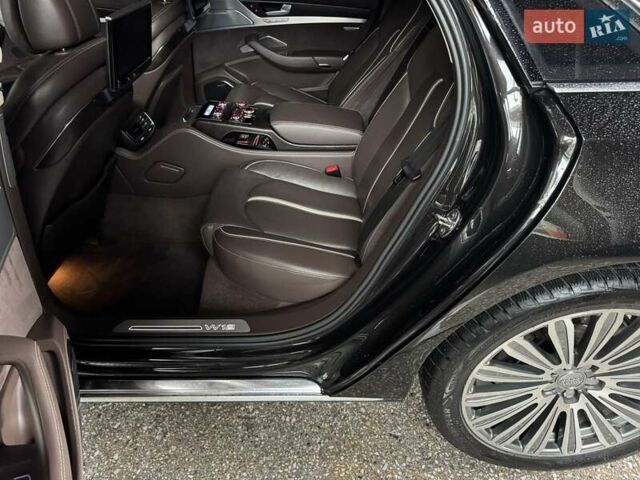 Черный Ауди А8, объемом двигателя 6.3 л и пробегом 270 тыс. км за 15900 $, фото 56 на Automoto.ua