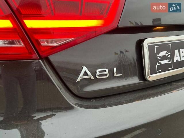 Чорний Ауді A8, об'ємом двигуна 4.16 л та пробігом 246 тис. км за 17990 $, фото 39 на Automoto.ua