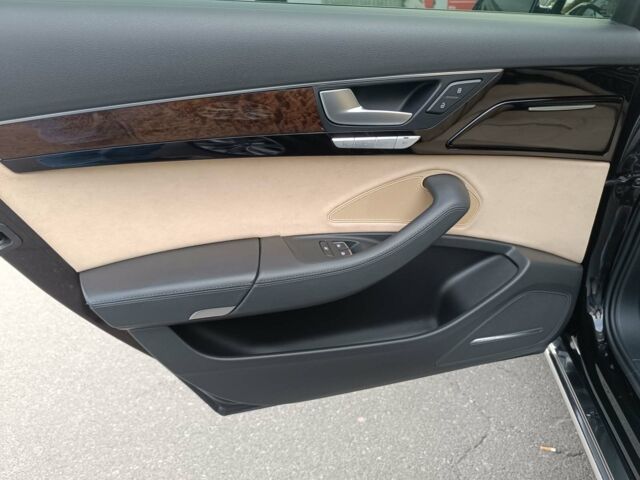 Черный Ауди А8, объемом двигателя 4.2 л и пробегом 106 тыс. км за 20990 $, фото 21 на Automoto.ua