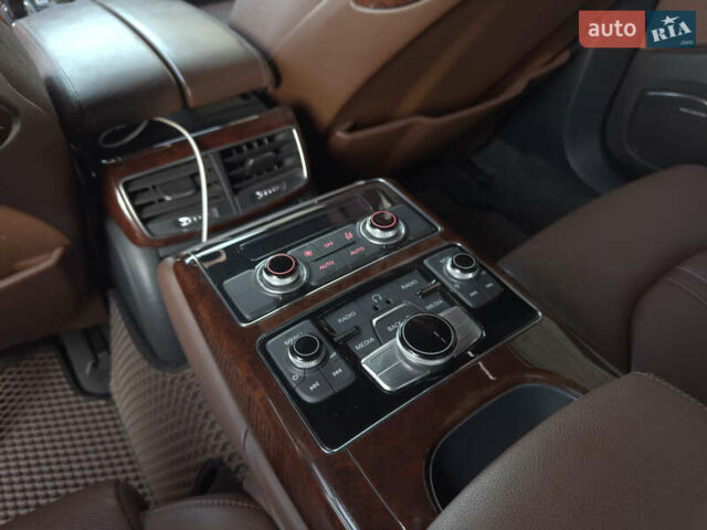 Ауді A8 2012 у Чернівцях на Automoto.ua Чорний Ауді A8, об'ємом двигуна 3 л та пробігом 181 тис. км за 22500 $, фото 20 на Automoto.ua
