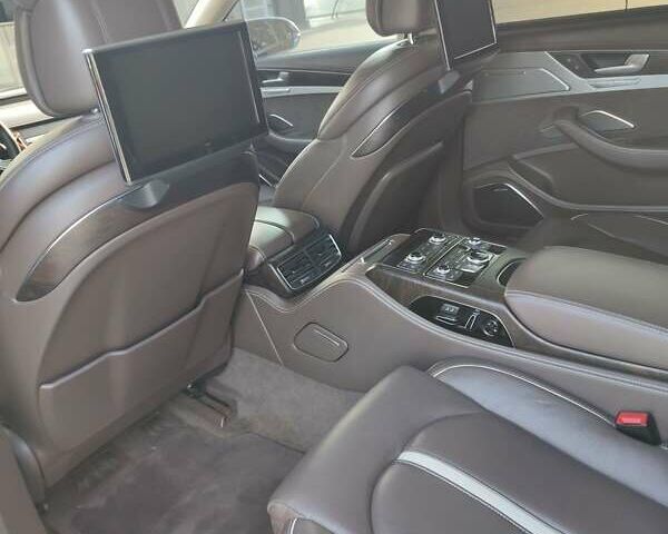 Черный Ауди А8, объемом двигателя 6.3 л и пробегом 265 тыс. км за 17700 $, фото 22 на Automoto.ua