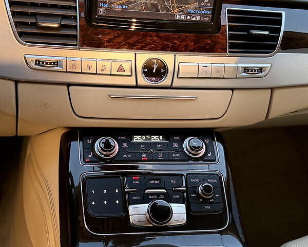 Черный Ауди А8, объемом двигателя 6.3 л и пробегом 358 тыс. км за 14800 $, фото 24 на Automoto.ua