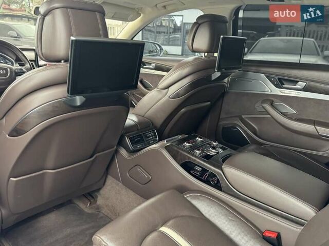 Черный Ауди А8, объемом двигателя 6.3 л и пробегом 270 тыс. км за 15900 $, фото 116 на Automoto.ua