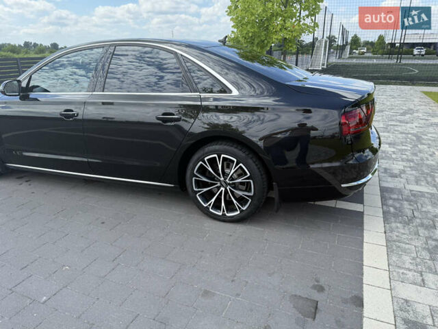 Черный Ауди А8, объемом двигателя 3 л и пробегом 294 тыс. км за 19500 $, фото 2 на Automoto.ua