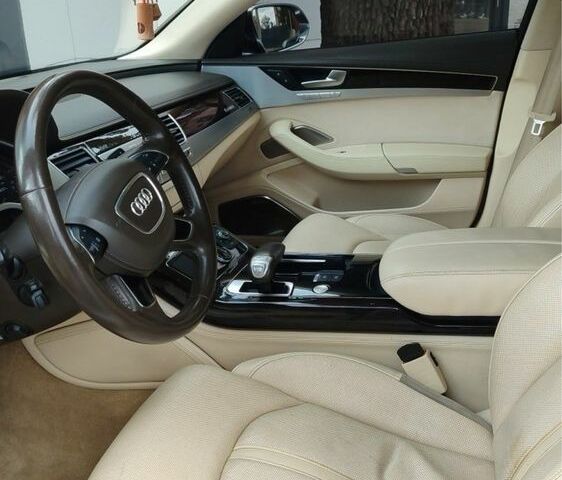 Черный Ауди А8, объемом двигателя 6.3 л и пробегом 350 тыс. км за 14999 $, фото 3 на Automoto.ua