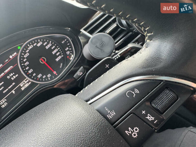 Чорний Ауді A8, об'ємом двигуна 3 л та пробігом 202 тис. км за 15000 $, фото 33 на Automoto.ua