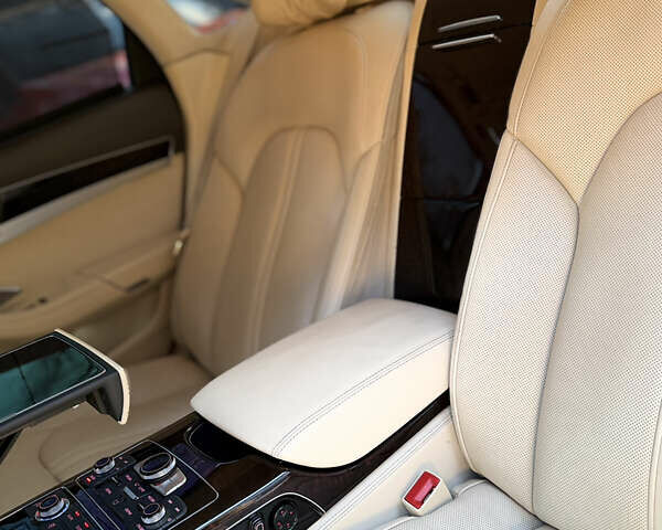 Черный Ауди А8, объемом двигателя 6.3 л и пробегом 358 тыс. км за 14800 $, фото 18 на Automoto.ua