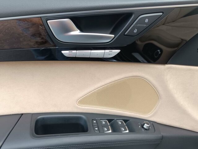 Черный Ауди А8, объемом двигателя 4.2 л и пробегом 106 тыс. км за 20990 $, фото 13 на Automoto.ua