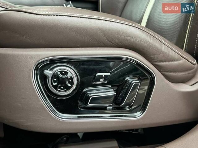 Чорний Ауді A8, об'ємом двигуна 4.16 л та пробігом 246 тис. км за 17990 $, фото 20 на Automoto.ua