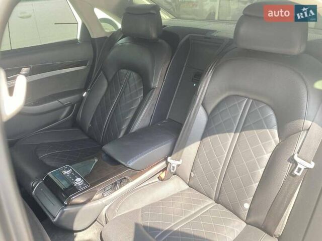 Черный Ауди А8, объемом двигателя 2.97 л и пробегом 260 тыс. км за 19900 $, фото 22 на Automoto.ua