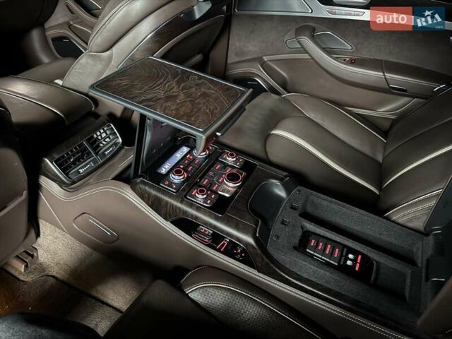 Черный Ауди А8, объемом двигателя 6.3 л и пробегом 270 тыс. км за 15900 $, фото 47 на Automoto.ua