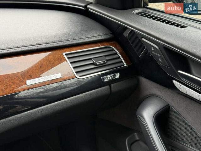 Чорний Ауді A8, об'ємом двигуна 3 л та пробігом 266 тис. км за 15500 $, фото 22 на Automoto.ua