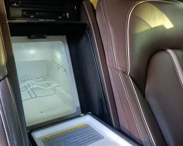 Черный Ауди А8, объемом двигателя 6.3 л и пробегом 260 тыс. км за 20000 $, фото 15 на Automoto.ua