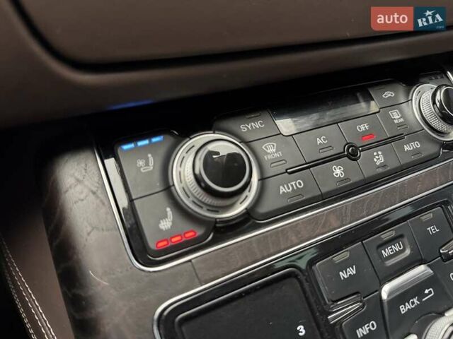 Черный Ауди А8, объемом двигателя 6.3 л и пробегом 270 тыс. км за 15900 $, фото 83 на Automoto.ua