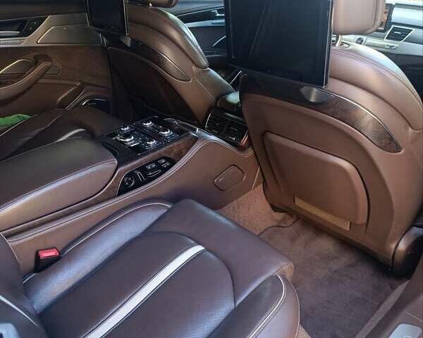 Черный Ауди А8, объемом двигателя 6.3 л и пробегом 260 тыс. км за 20000 $, фото 7 на Automoto.ua