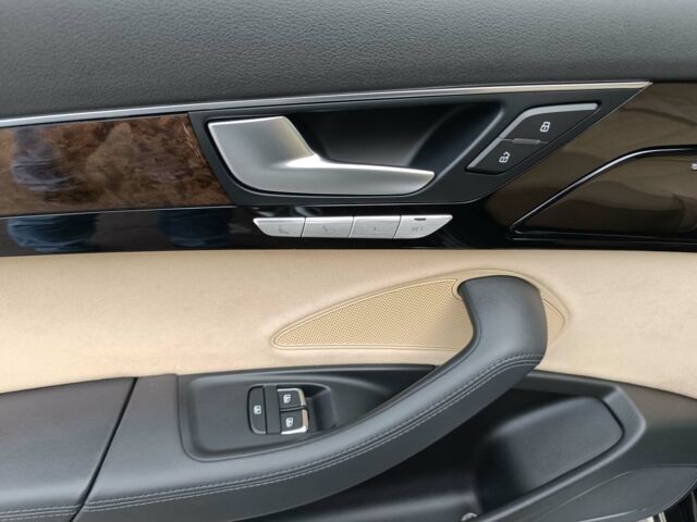 Черный Ауди А8, объемом двигателя 4.2 л и пробегом 106 тыс. км за 20990 $, фото 22 на Automoto.ua