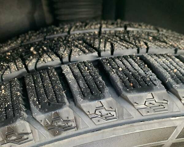 Чорний Ауді A8, об'ємом двигуна 6.3 л та пробігом 270 тис. км за 17800 $, фото 26 на Automoto.ua