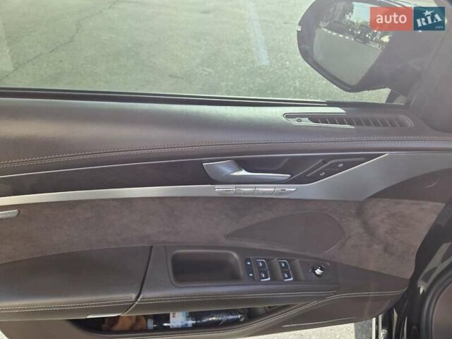 Черный Ауди А8, объемом двигателя 3.99 л и пробегом 155 тыс. км за 25500 $, фото 12 на Automoto.ua