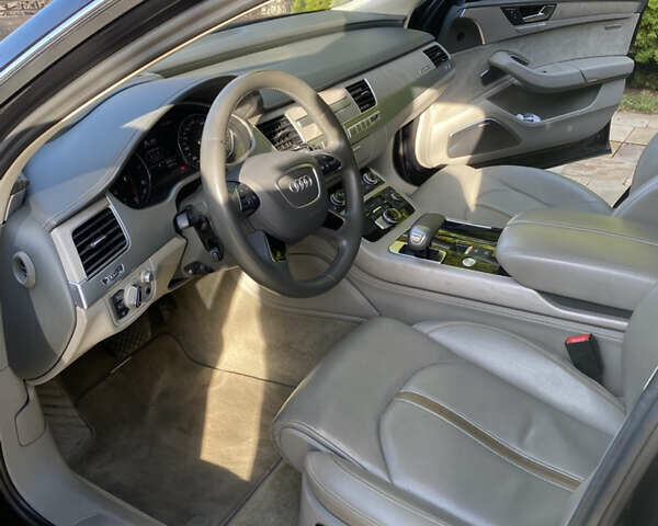 Черный Ауди А8, объемом двигателя 3.99 л и пробегом 145 тыс. км за 28000 $, фото 7 на Automoto.ua