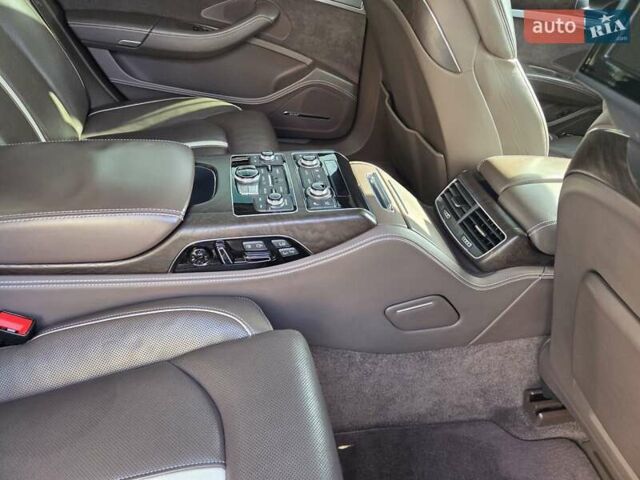 Черный Ауди А8, объемом двигателя 3.99 л и пробегом 155 тыс. км за 25500 $, фото 20 на Automoto.ua